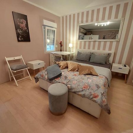 Apartment Bonjour, 5Th Floor, No Elevator Zagreb Extérieur photo